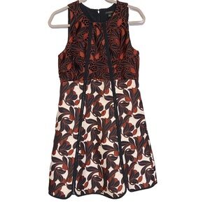 Ann Taylor sleeveless dress, luxe lace like design size 8